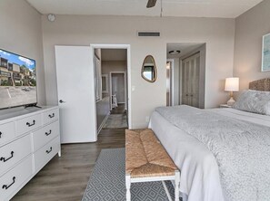 Condo, 2 Bedrooms
