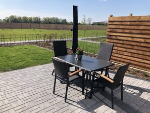 Outdoor dining - Vacation apartments Königsgut Emmericher Eyland (apartment 2) (Kalkar)
