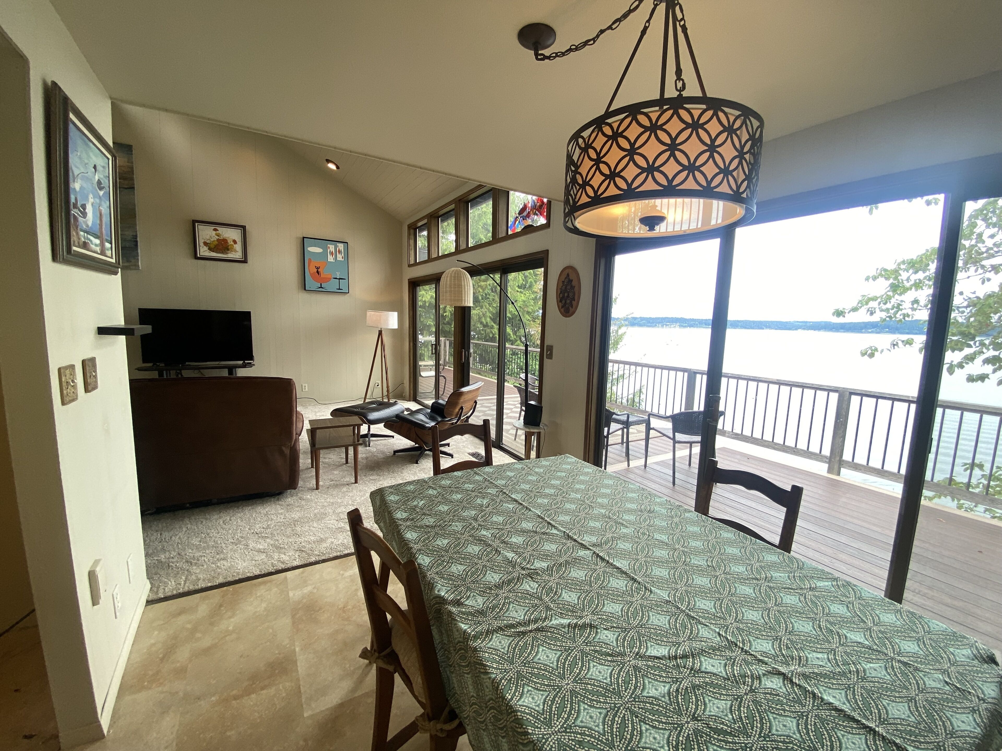 House, 3 Bedrooms | Dining