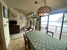 House, 3 Bedrooms | Dining