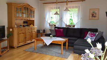 Apartment, Private Bathroom (Ferienwohnung 3 im OG) | Interior