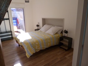 2 bedrooms, iron/ironing board, travel cot, bed sheets