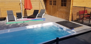Outdoor spa tub - CHEZ MARCEL*** Gîte PMR (base for rest, heated pool) (La Marne)