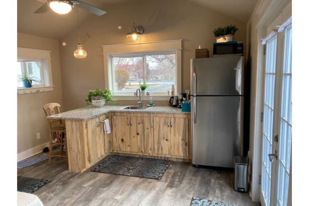 Carriage House on Fruit & Wine Byway