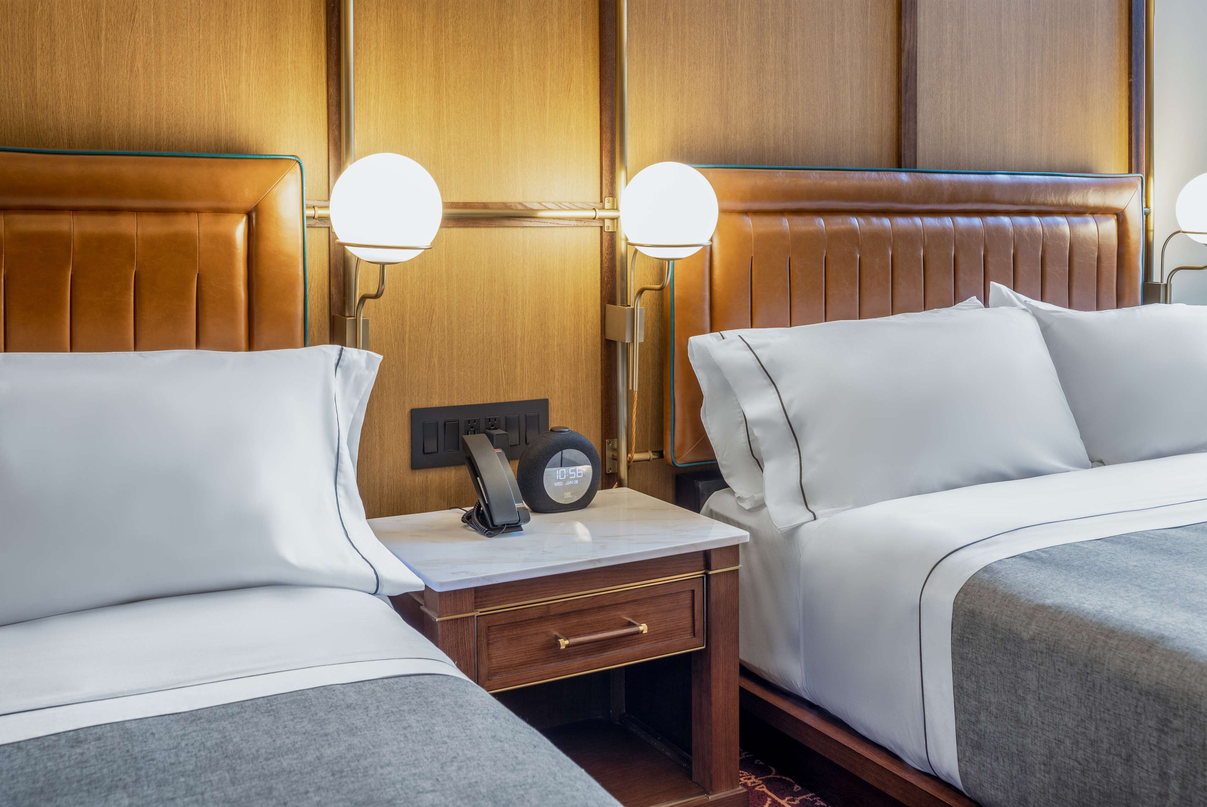 in-room safe, desk, laptop workspace, blackout curtains