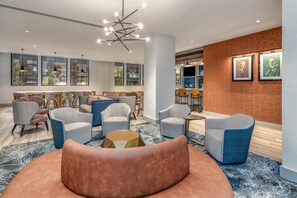 2 bars/lounges - Hilton Garden Inn Chicago Central Loop (Chicago)