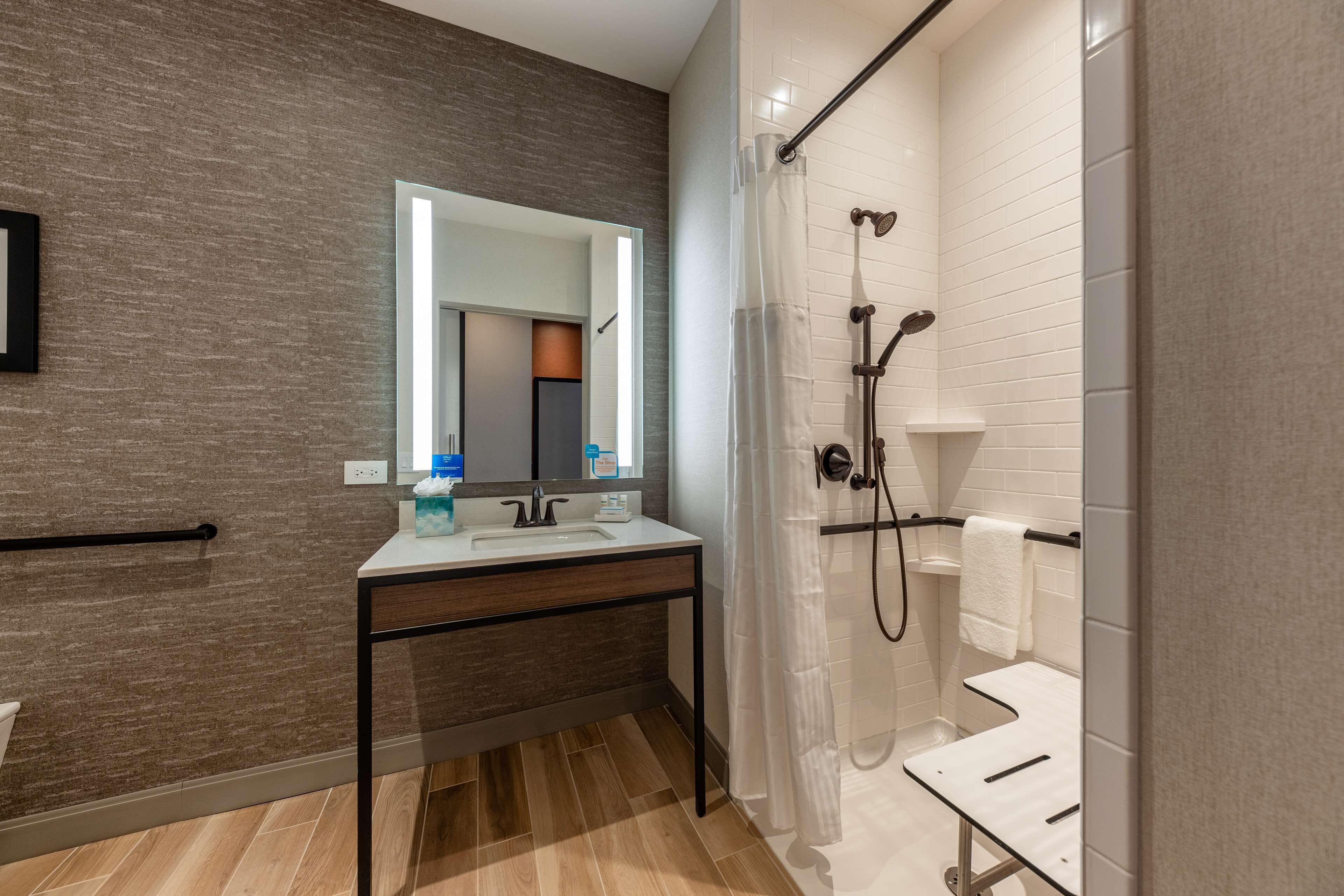 Photo - Hilton Garden Inn- Chicago Central Loop