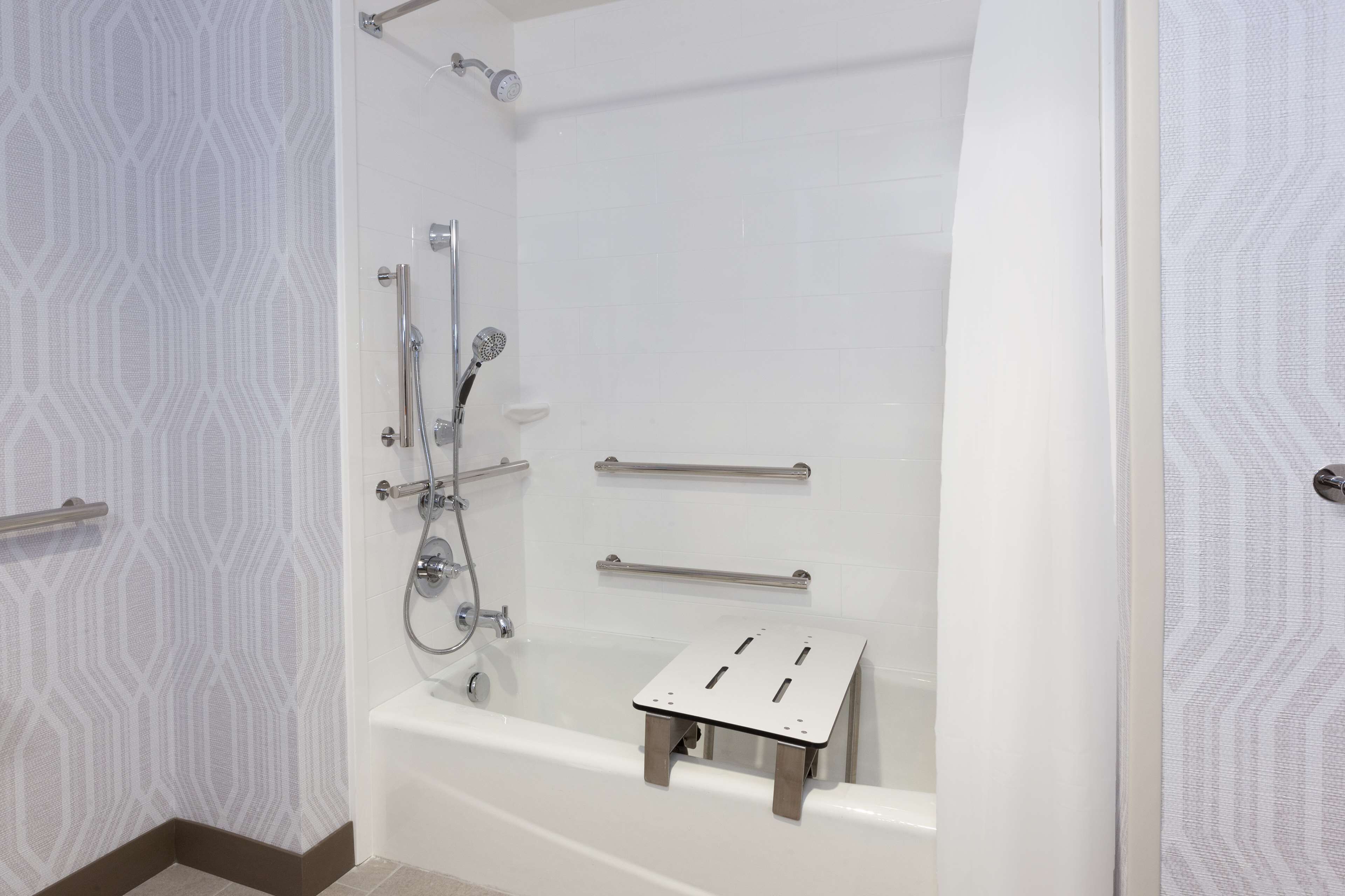 room, 1 king bed, accessible, non smoking (hearing) | bathroom | towels