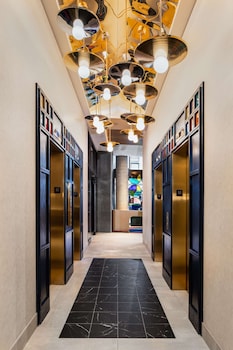 Hotel entrance and lobby at Motto by Hilton New York City Chelsea