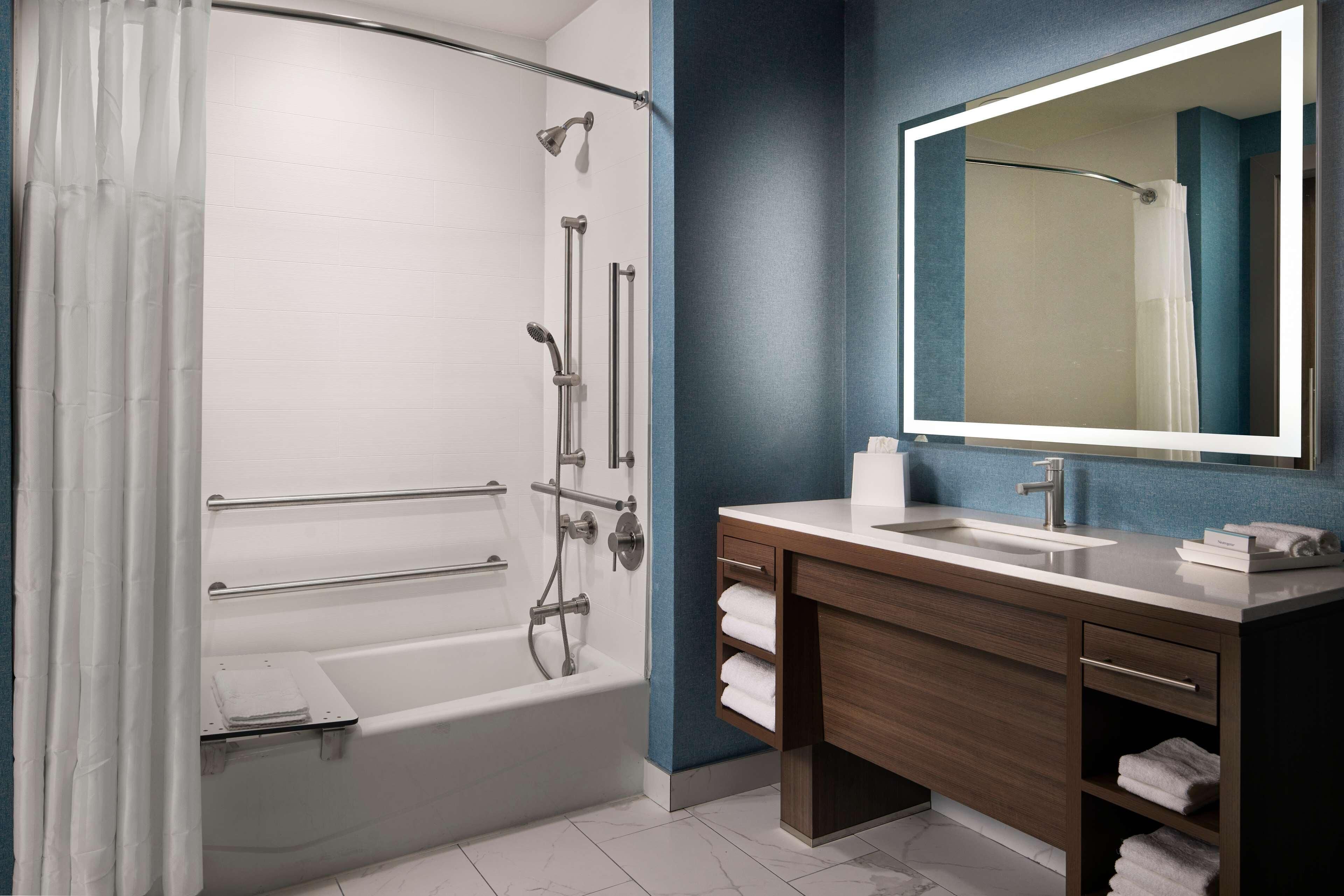 Bathroom | Free toiletries, hair dryer, towels, soap