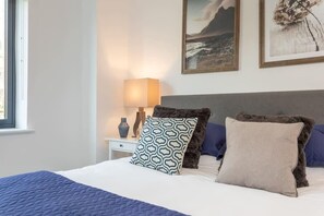 1 bedroom, iron/ironing board, WiFi, bed sheets - Modern 1BR Stay | Stay Zeni, Ouse Court York (York)