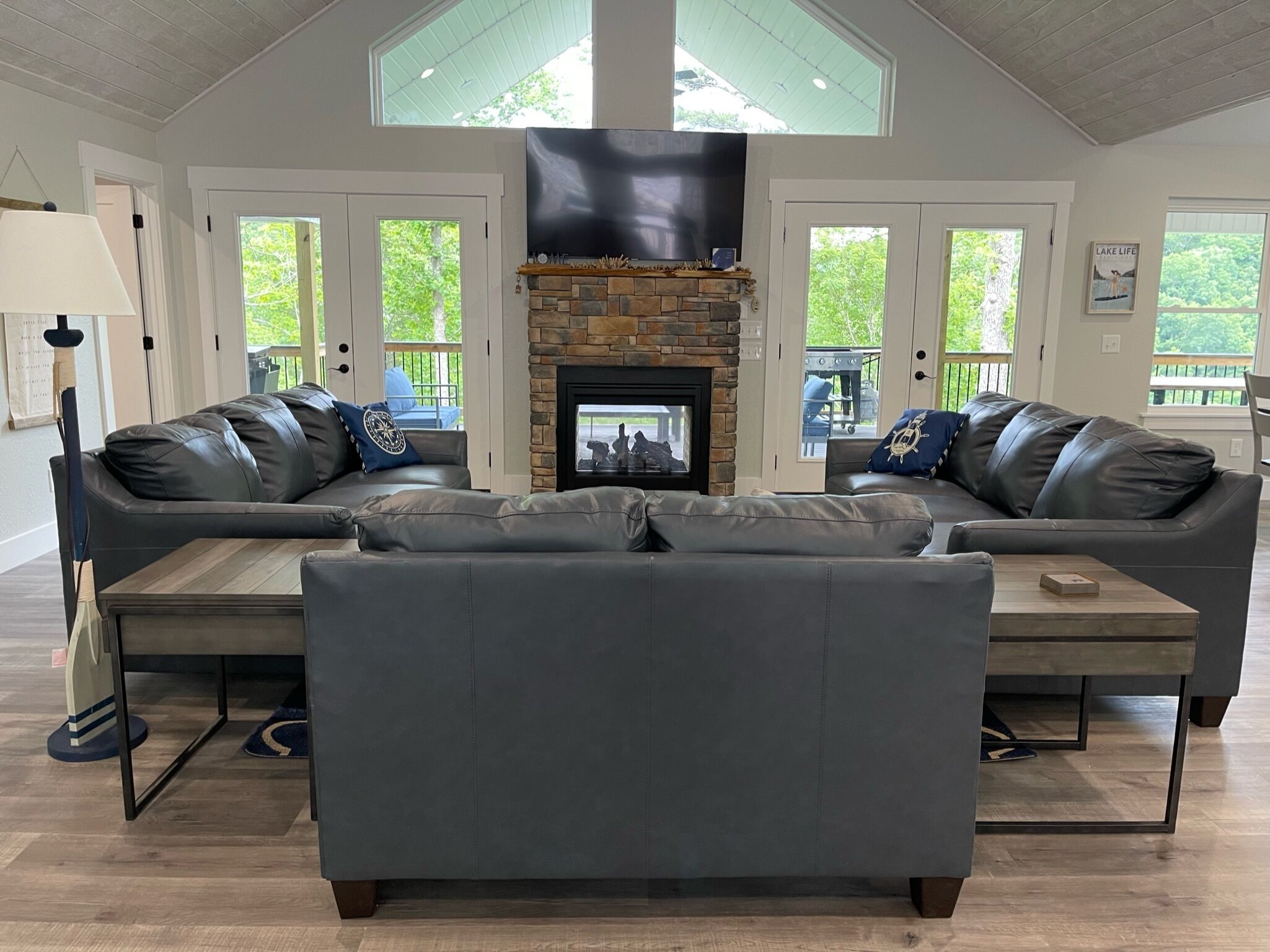 FLASH SALE 8/24-9/1 & 9/7-9/10! BOOK FOR THESE DATES AND RECEIVE A 15% DISCOUNT!