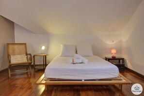 2 dormitorios, tabla de planchar con plancha, wifi gratis y ropa de cama