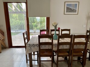 Dining - 3 Bedroom Villa for rent in Tsada Village, Paphos near Minthis Hills Golf Course (Tsada)