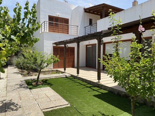 3 Bedroom Villa for rent in Tsada Village, Paphos near Minthis Hills Golf Course