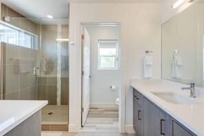 Hair dryer - Family Reunion Fun (#13 and #15) SLEEPS 32! GREAT AMENITIES! (St. George)