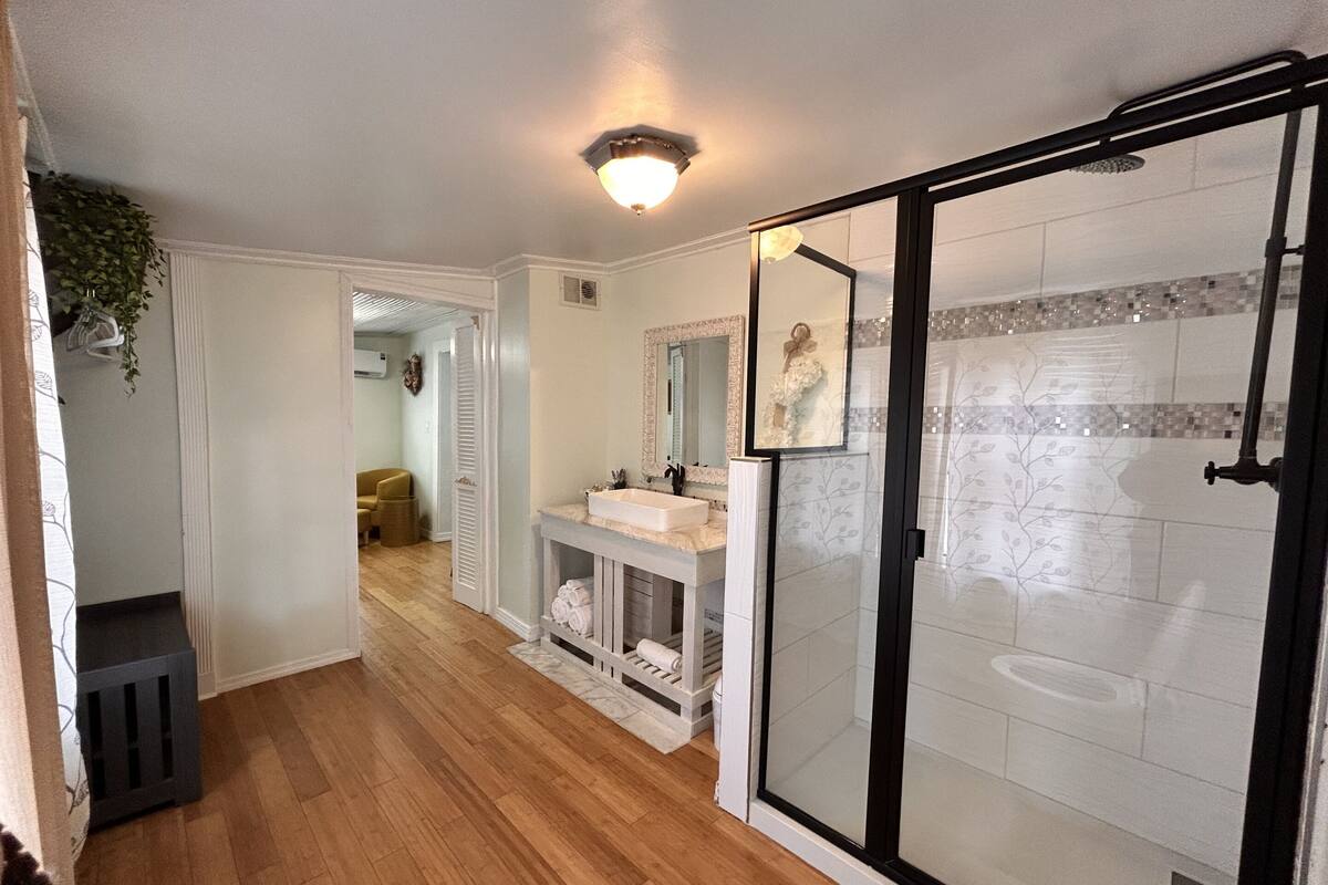 Design Suite, Ensuite, Garden View (Grand Suite with Sofa Bed) | Bathroom