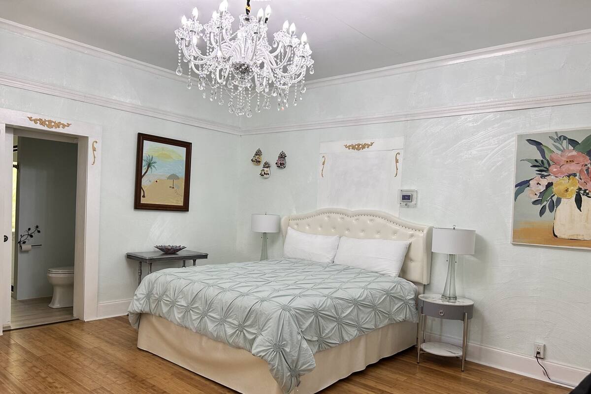 Deluxe Suite, Ensuite, Garden View (JR Suite Ensuite Patio & )
