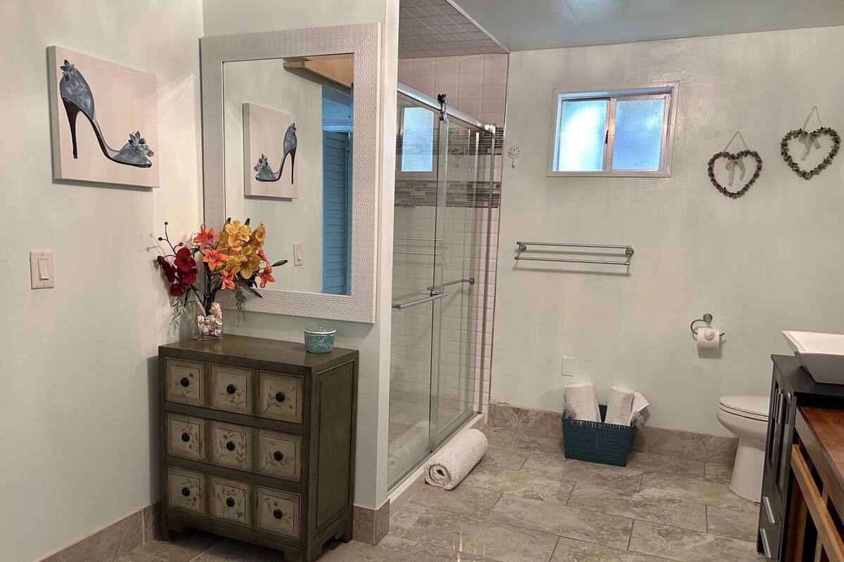 Design Apartment, Ensuite, Pool View (Pool View Apartment) | Bathroom
