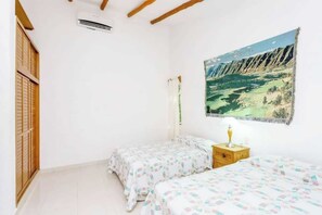 3 Schlafzimmer, Zimmersafe, Schreibtisch, laptopgeeigneter Arbeitsplatz