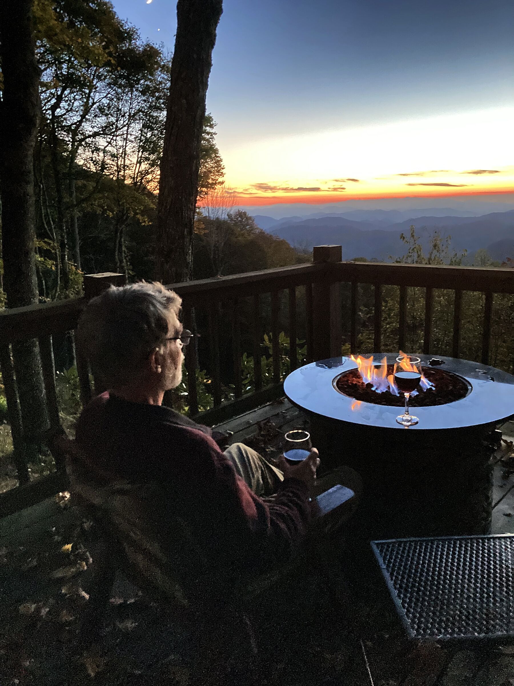 المنطقة المحيطة بالمنشأة