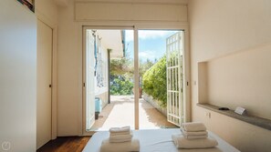 2 chambres, fer et planche à repasser, Wi-Fi gratuit, draps fournis