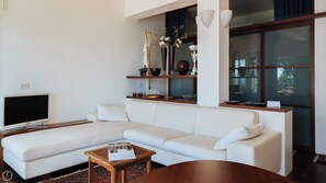 TV - Aurelia Harbour 103 - Two Bedroom Apartment, Sleeps 4 (Marina di Andora)