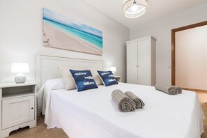 3 Schlafzimmer, Bügeleisen/Bügelbrett, Reisekinderbett, WLAN