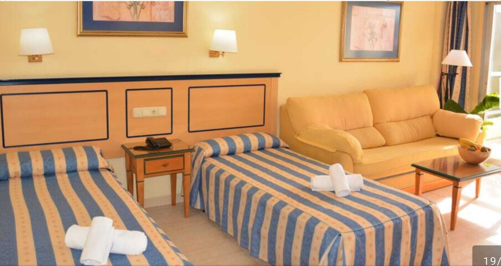 1 slaapkamer, een strijkplank/strijkijzer