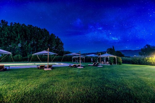 VILLA DOLCE VITA - Thirteen Bedroom Villa, Sleeps 26