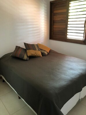 3 quartos, ferros/tábuas de passar roupa, Wi-Fi de cortesia