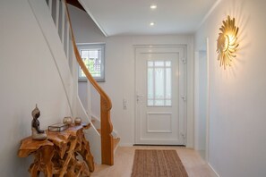 Interior - Neueröffnung Juni 2021; Domizil - Kaiserstuhl, Exklusivität mit Privatem Pool (Ihringen)