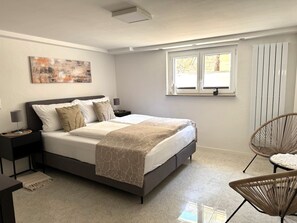 5 chambres, fer et planche à repasser, Wi-Fi gratuit, draps fournis