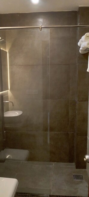 Bathroom - HOTEL SUPERIA GRAND (SAS NAGAR MOHALI)