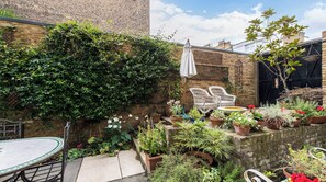 Terrace/patio - Plum Guide - The Artist Getaway (London)