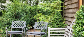 Plum Guide - Halcyon Hideaway