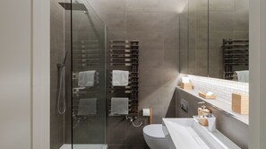 Shower, designer toiletries - Plum Guide - Avon Spring (Bath)