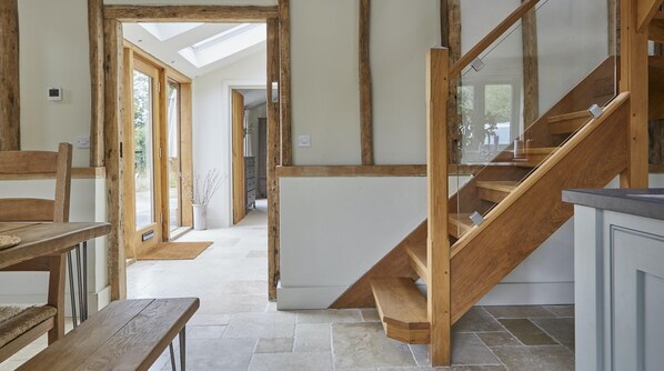 Interior - Plum Guide - Forest & Horses (Salisbury)