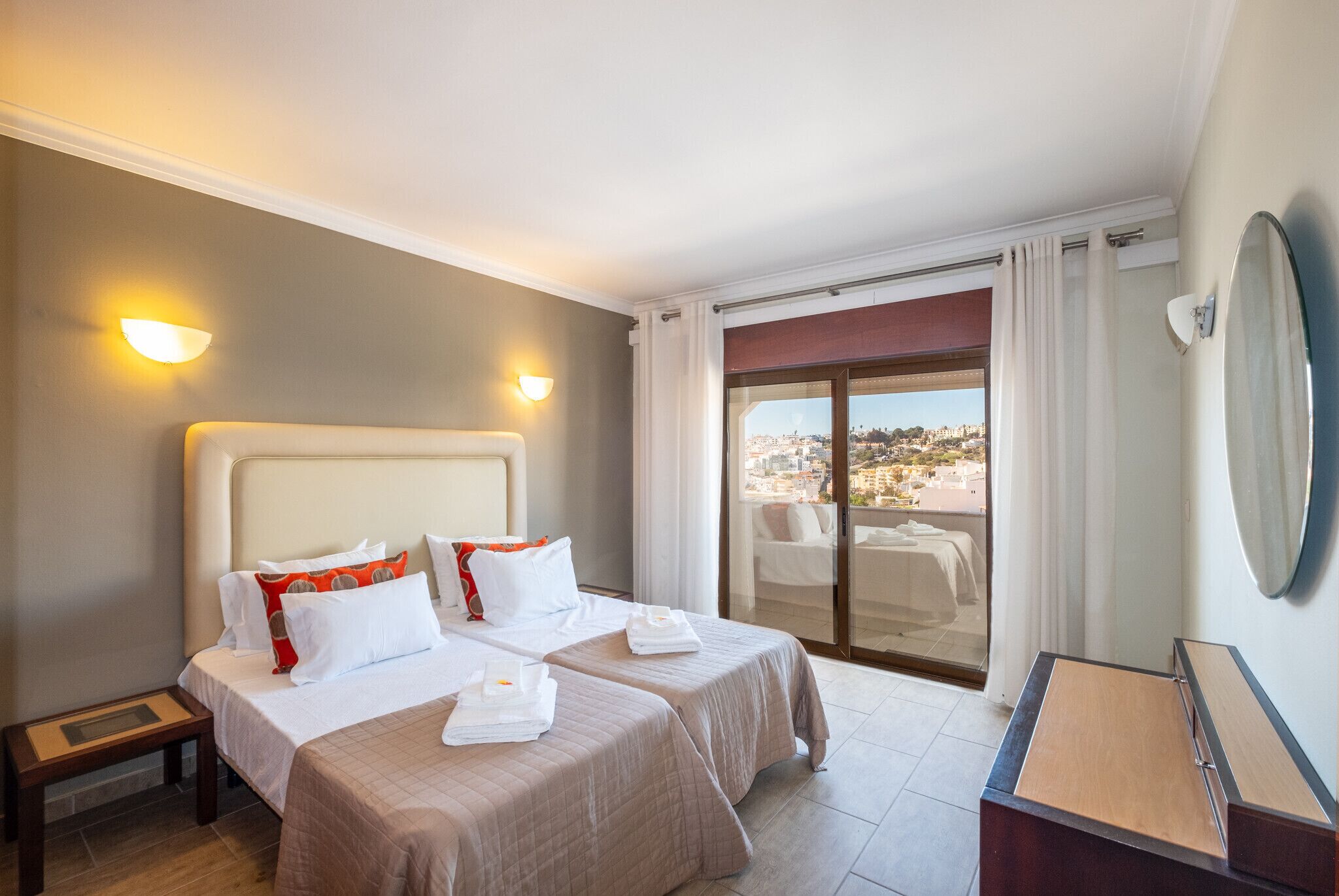 2 bedrooms, in-room safe, iron/ironing board, free WiFi