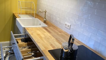 Kühlschrank, Ofen, Herdplatte, Geschirrspüler