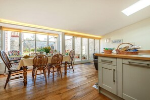 Microwave, dishwasher