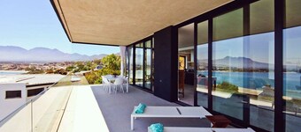 BAYWATCH'S APARTMENT