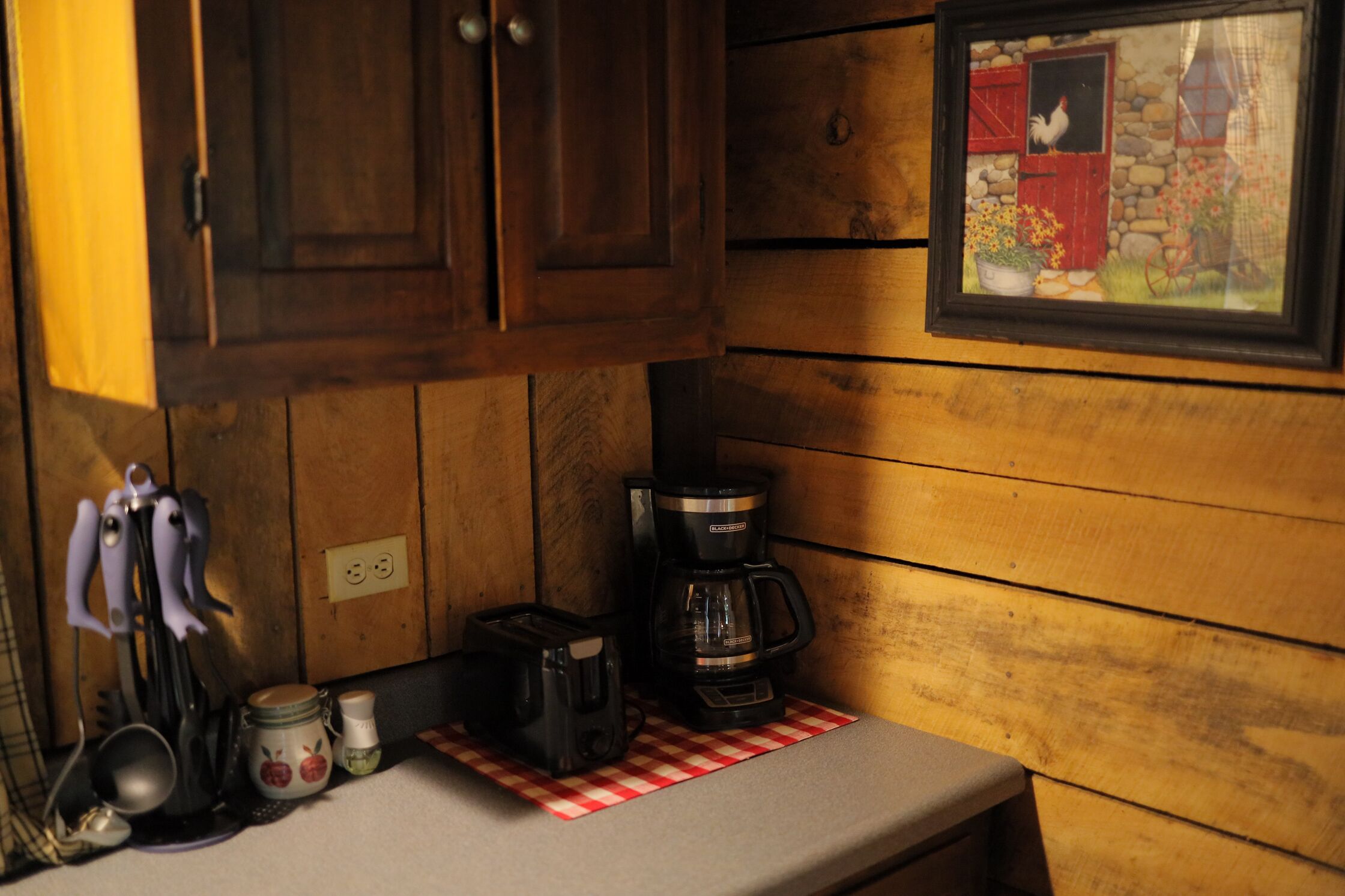 Secluded Hot Tub Cabin in the Heart of Southeast Ohio