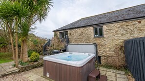 Spa - Plum Guide - Mill House (Newquay)