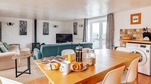 Interior - Plum Guide - The Piggery (Newquay)