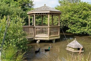 Property grounds - Plum Guide - Wheel House (Newquay)