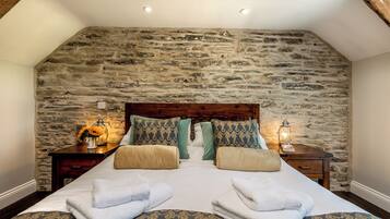 3 bedrooms, iron/ironing board