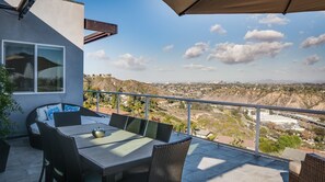 Khu ẩm thực ngoài trời