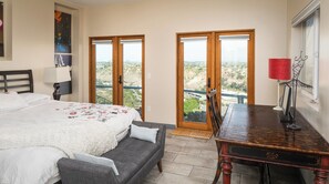 5 phòng ngủ, bàn ủi/dụng cụ ủi quần áo