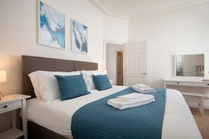 2 bedrooms, iron/ironing board